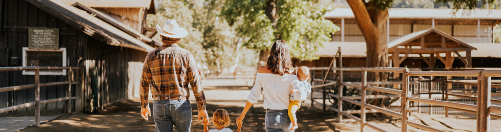 Stylish Family Stays Mobile Hero